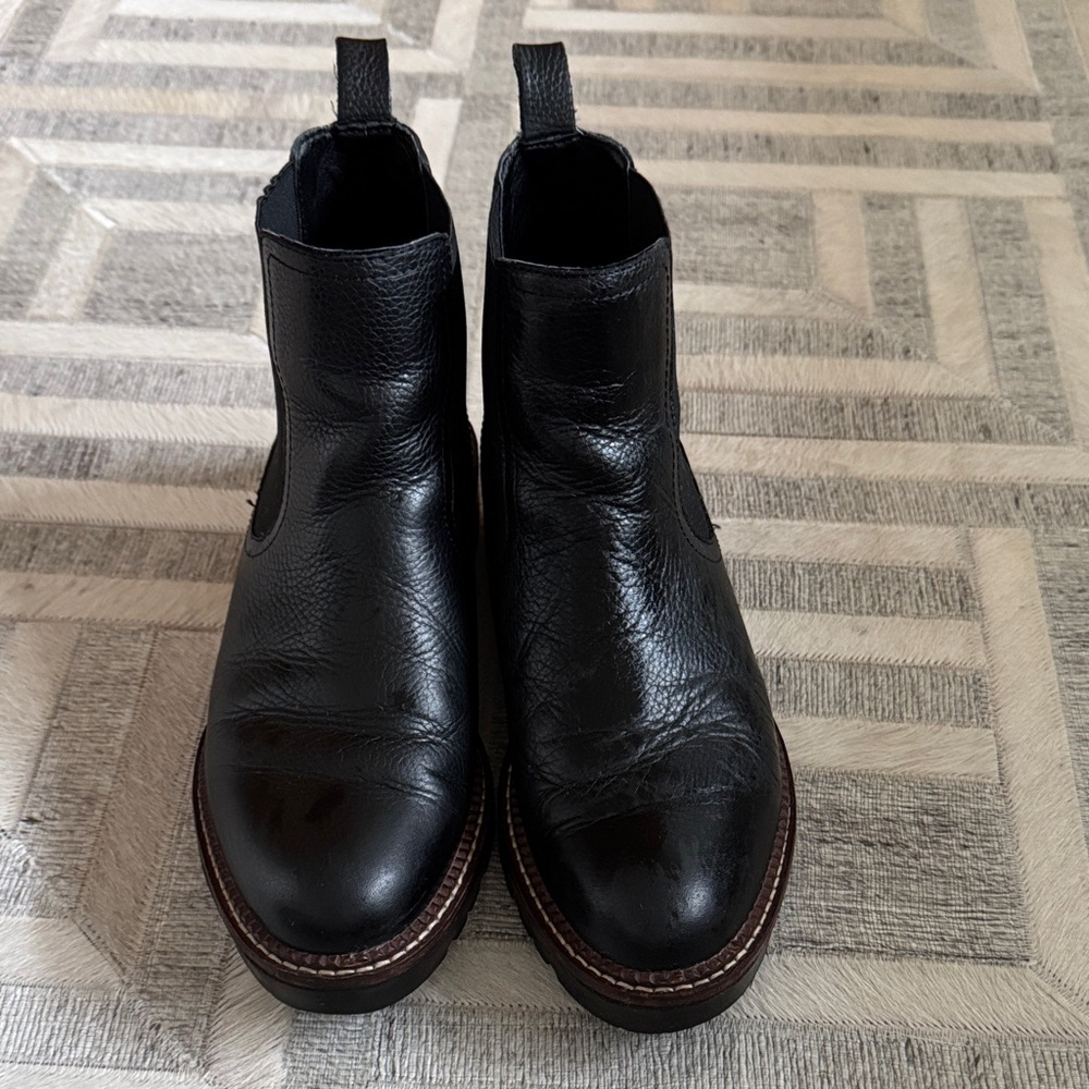 Women’s Chelsea boot Nordstrom brand Boots, black, leather, water resistant